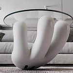 Дизайнерский журнальный стол с круглой прозрачной столешницей на белом фигурном основании Luqak варинант исполнения - 3 | Loft Concept в Волгограде