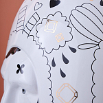 Ваза с декоративными лицами и графическими элементами в виде сердец и символов Faces of Imagination варинант исполнения - 9 | Loft Concept в Волгограде