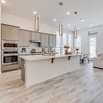 Подвесной светильник золотого цвета с двумя вытянутыми овальными рамками в форме скрепки Eurofase варинант исполнения - 7 | Loft Concept в Волгограде