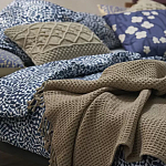 Постельное белье темно-синего цвета с рисунком Blossom Essence Sophie варинант исполнения - 5 | Loft Concept в Волгограде