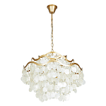 Люстра подвесная с белыми перламутровыми подвесками и изогнутыми золотистыми элементами Диаметр 60 см SHELL Chandelier варинант исполнения - 1 | Loft Concept в Волгограде
