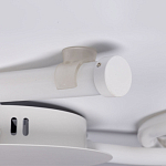 Люстра белого цвета с тремя изогнутыми светодиоидными плафонами Luke Lampco Tracer Lamp варинант исполнения - 7 | Loft Concept в Волгограде