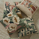 Подушка с цветочным принтом Blooming Elegance Rose варинант исполнения - 6 | Loft Concept в Волгограде