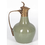 Кувшин зеленого цвета из фарфора с бронзовой крышкой и изогнутой ручкой Eden Garden porcelain and bronze варинант исполнения - 1 | Loft Concept в Волгограде