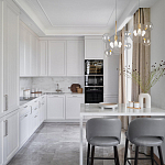 Подвесной светильник со стеклянными плафоном в виде шара и золотыми деталями & Coombes варинант исполнения - 4 | Loft Concept в Волгограде