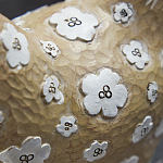 Статуэтка курица с белым цветочным узором и металлическими ножками Rustic Chicken варинант исполнения - 2 | Loft Concept в Волгограде