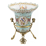 Ваза из голубого фарфора с рисунком птиц и цветов и декоративными элементами Blue Garden варинант исполнения - 1 | Loft Concept в Волгограде