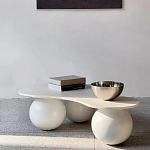 Дизайнерский журнальный стол с изогнутой столешницей на круглых ножках Rigilyr варинант исполнения - 1 | Loft Concept в Волгограде