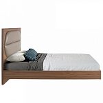 Кровать двуспальная с высоким изголовьем из дерева и подушек из экокожи Modern Look варинант исполнения - 2 | Loft Concept в Волгограде