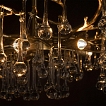 Потолочная люстра в виде ветвей деревьев золотого цвета с прозрачными подвесками-каплями Droplet Chandelier варинант исполнения - 6 | Loft Concept в Волгограде