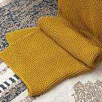 Плед из хлопка жемчужной вязки горчичного цвета Waffle Comfort варинант исполнения - 6 | Loft Concept в Волгограде