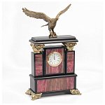 Часы настольные из родонита и бронзы с декором в виде орла Eagle Stone Clock варинант исполнения - 2 | Loft Concept в Волгограде
