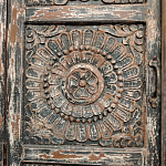 Индийский шкаф с орнаментом резьба из дерева Indian Antique Furniture  варинант исполнения - 1 | Loft Concept в Волгограде