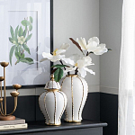 Ваза белая с крышкой и золотистыми вертикальными полосками Chinoiserie Ceramics варинант исполнения - 1 | Loft Concept в Волгограде