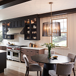 Люстра цвета латунь с 6-ю лампами свечами внутри цилиндрического абажура из черных металлических реек Kichler варинант исполнения - 8 | Loft Concept в Волгограде