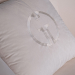 Кресло велюровое оттенка слоновой кости с простроченной спинкой Perfect Comfort варинант исполнения - 2 | Loft Concept в Волгограде