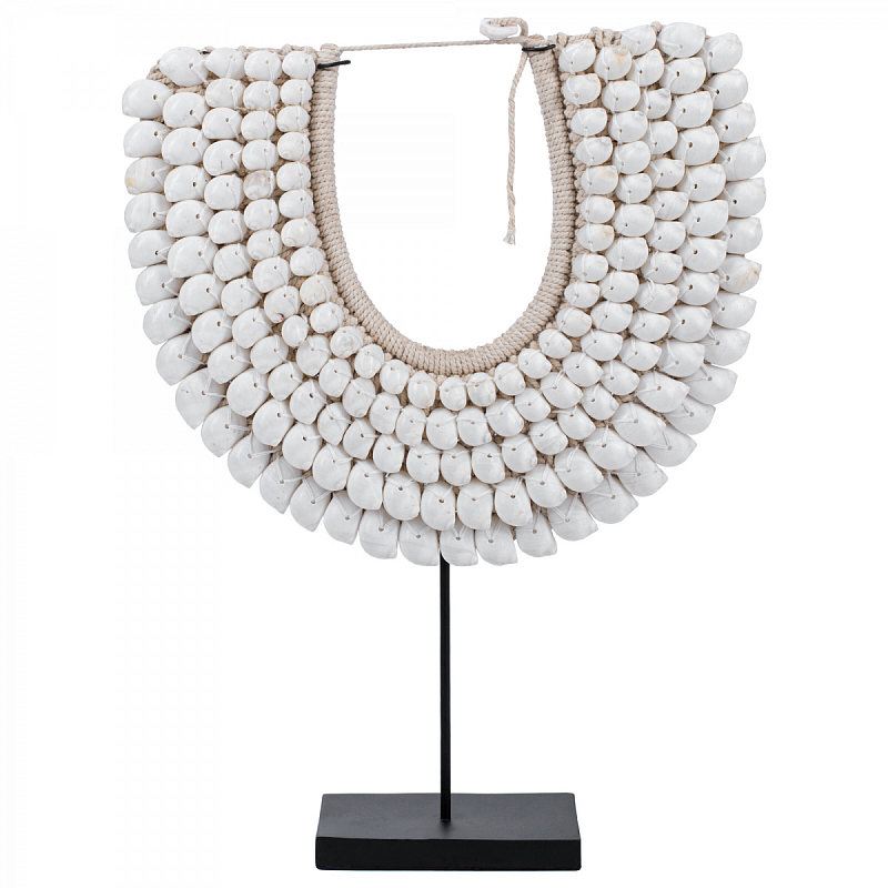 Ожерелье из ракушек на подставке Round Shell Necklace Белый Черный Ожерелье из ракушек на подставке Round Shell Necklace Белый Черный в Волгограде | Loft Concept