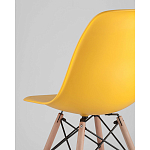 Пластиковый стул на ножках из массива бука Eames Yellow варинант исполнения - 3 | Loft Concept в Волгограде