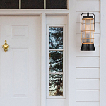 Настенный фонарь цилиндрической формы с рифленым стеклом в золотом каркасе на черном прямоугольном основании Eurofase варинант исполнения - 7 | Loft Concept в Волгограде