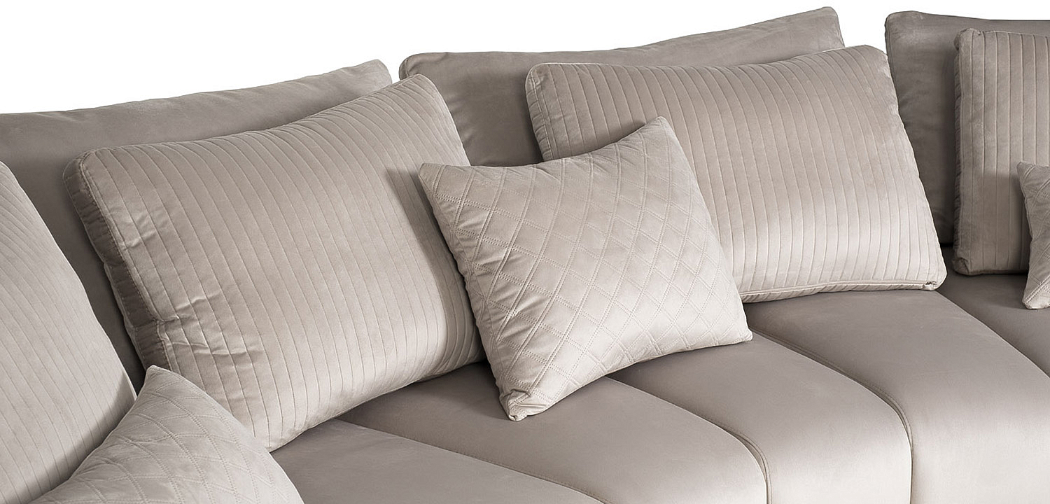 Диван Brody Grande cream sofa Диван Brody Grande cream sofa - Loft-Concept в Волгограде