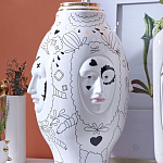 Ваза с декоративными лицами и графическими элементами в виде сердец и символов Faces of Imagination варинант исполнения - 7 | Loft Concept в Волгограде