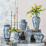 Ваза с крышкой и голубым цветочным рисунком на белом фоне Blue & White Ornament варинант исполнения - 7 | Loft Concept в Волгограде