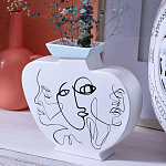 Ваза плоская белая с абстрактными черными линиями в форме лиц Faces of Imagination варинант исполнения - 3 | Loft Concept в Волгограде