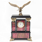 Часы настольные из родонита и бронзы с декором в виде орла Eagle Stone Clock варинант исполнения - 1 | Loft Concept в Волгограде