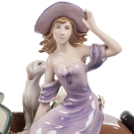 Статуэтка фарфоровая Девушка с автомобилем Charming Statuette варинант исполнения - 1 | Loft Concept в Волгограде