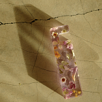 Подставка для телефона из эпоксидной смолы с цветами розовая Epoxy Flowers Phone Stand Pink варинант исполнения - 7 | Loft Concept в Волгограде